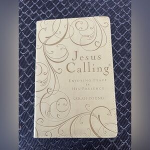 Green 'Jesus Calling' Book by Sarah Young, Daily Devotional